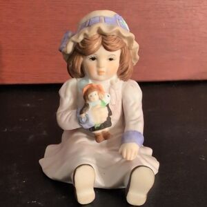 Vintage The Heirloom Tradition "Victoria" Porcelain Figurine